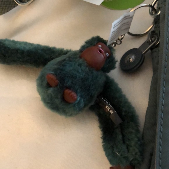 Kipling NWELDORADO Light Aloe Tonal Nylon Crossbody With Monkey Key Chain NWT - Picture 5 of 15